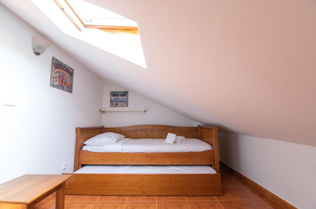 Steps To Beach 4Br - Ac Self Check-In 2024 Reno Nazare Bagian luar foto